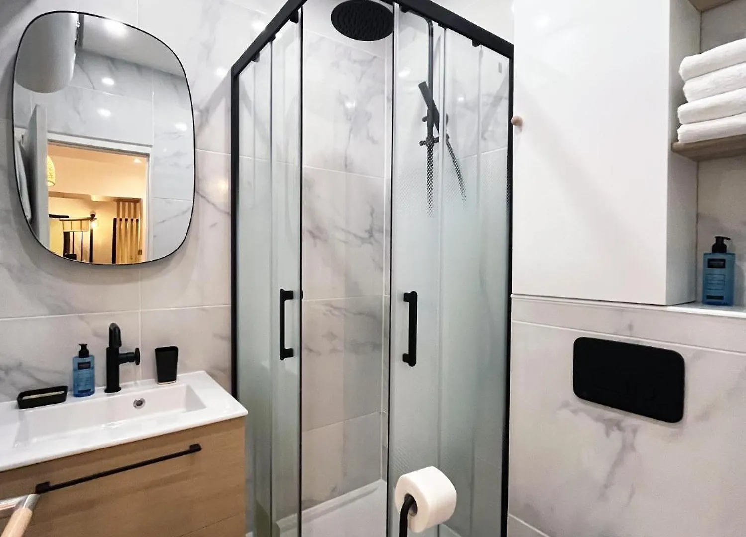 Urban Flat 178 - Cosy Chic 2 Bedroom Flat In Paris Apartment